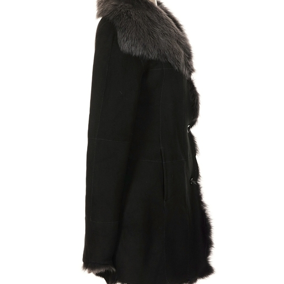 Hide Society Elegant Black Suede And Gray Fur Coat - Picture 5 of 9